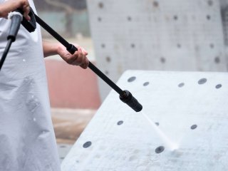 Cleaning the packhouse is important. Photo by Sorn340 Studio Images/Shutterstock.com