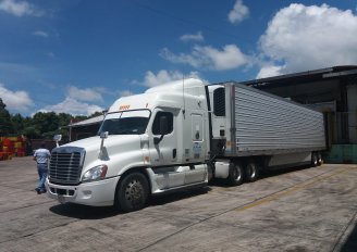 Loading avocados after packing and precooling. Photo by WFBR. 