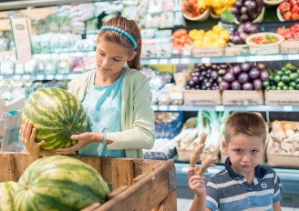 Meloenen in een supermarkt. Foto van Irishasel/Shutterstock.com