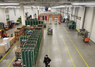 Logistics in a distribution center. Photo by WUR